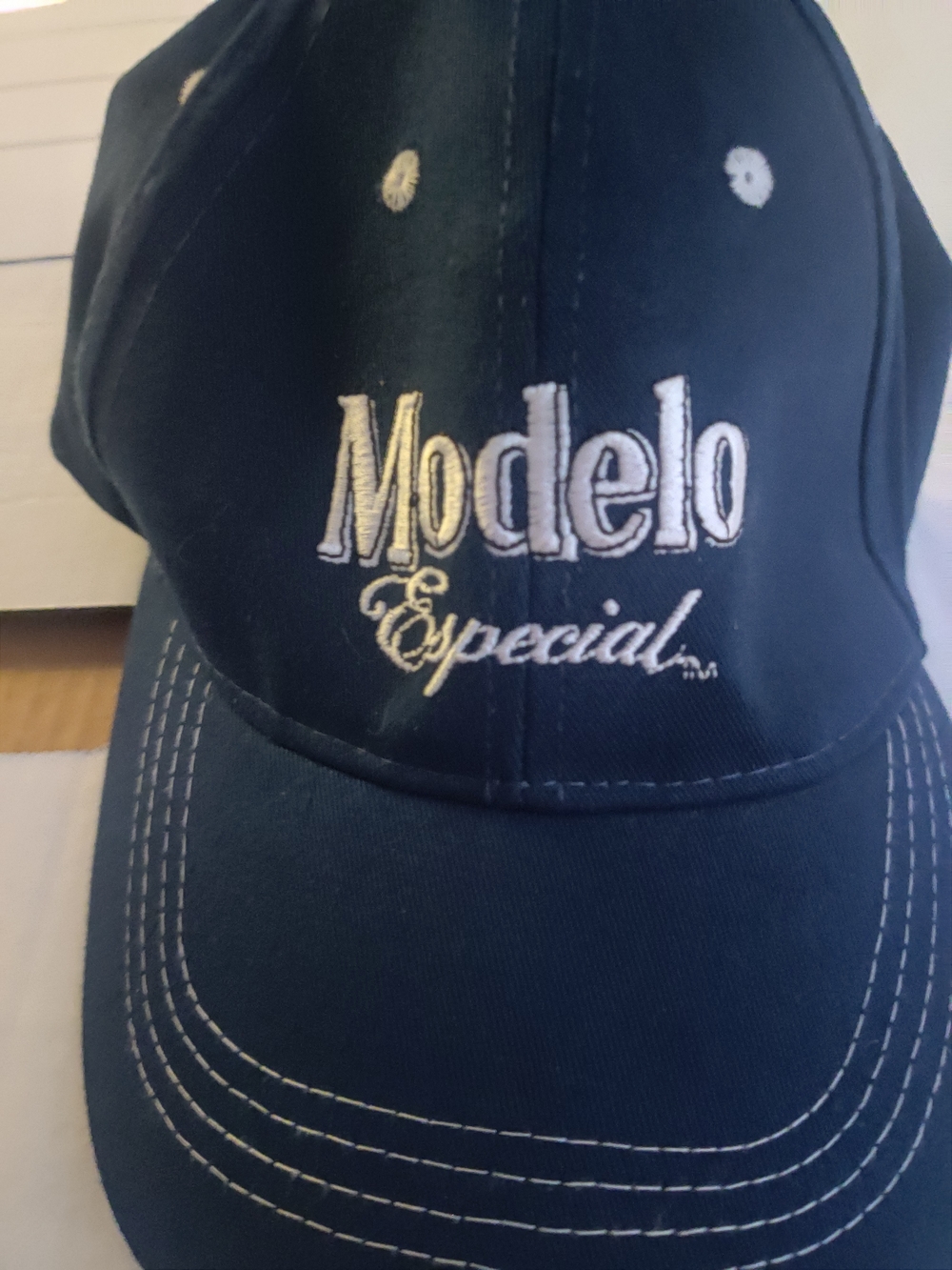 Modelo Navy‎ and White Embroidered Logo Cap